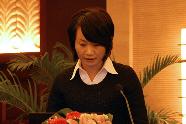許昌市園林綠化局局長王曼麗發言