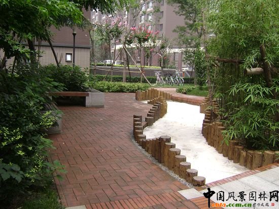 竹林、散步平臺(tái)、旱溪景觀效果