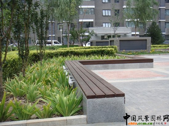 廣場坐凳