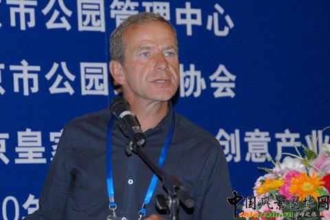 凡爾賽宮專家 洛朗•科菲