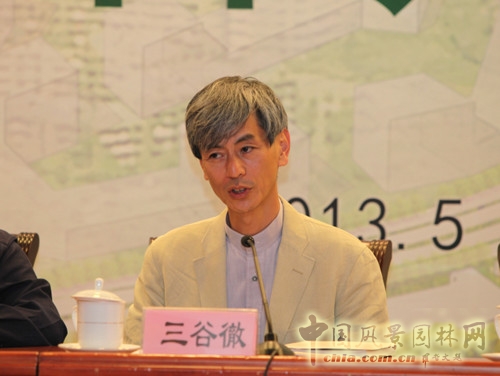 風(fēng)景園林師國(guó)際論壇大師對(duì)話活動(dòng)三谷徹回答問(wèn)題
