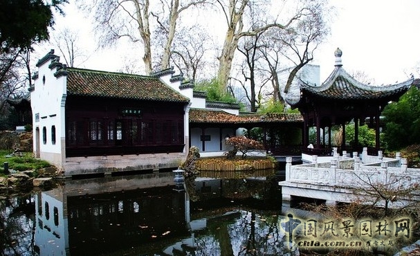 春華園