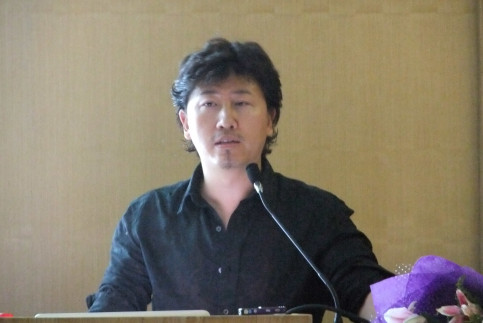 安建國(guó)