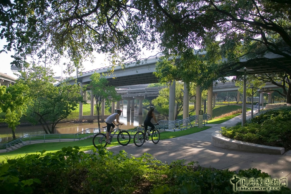 SWA作品：美國休斯敦市布法羅河濱漫步公園景觀設計