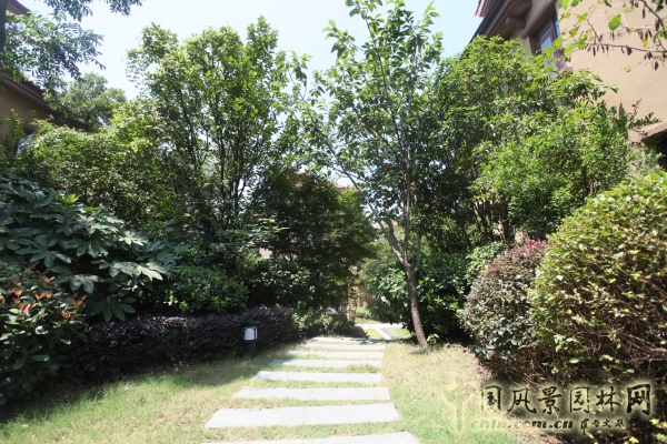 2015住宅景觀獎(jiǎng)：洞庭湖國(guó)際公館一期別墅景觀綠化