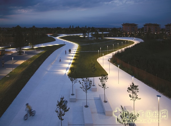 案例賞析：意大利圣多納迪皮夫市社區公園