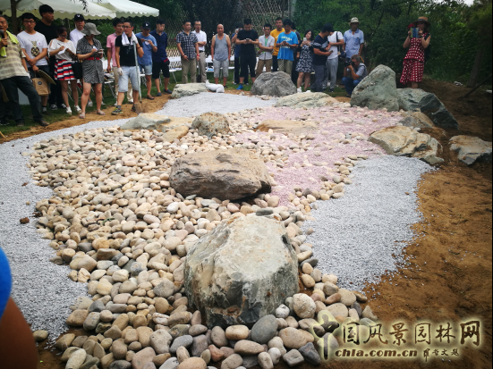 與小林治人一起學(xué)習(xí)體驗(yàn)造園