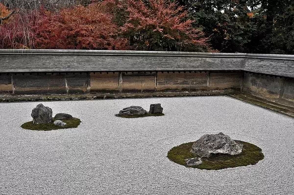 枯山水（中）