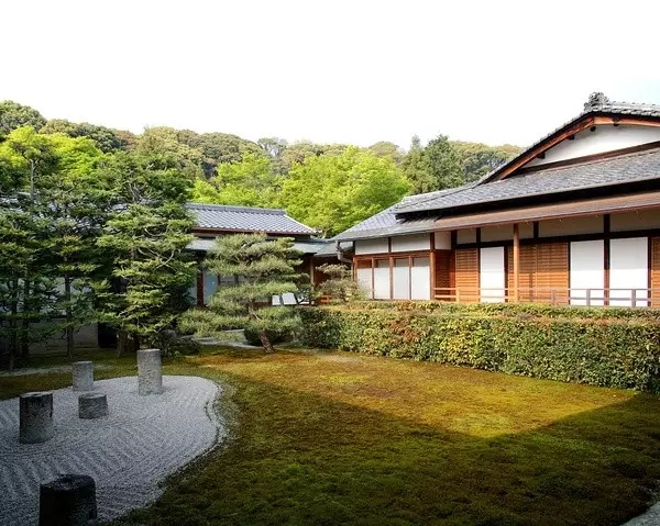 枯山水（中）