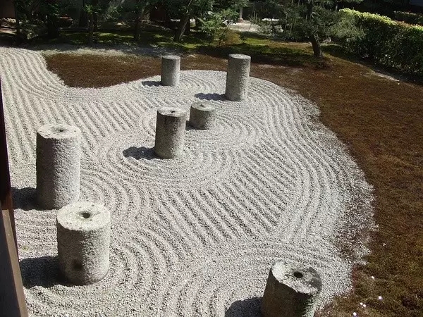 枯山水（中）