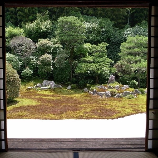枯山水（中）