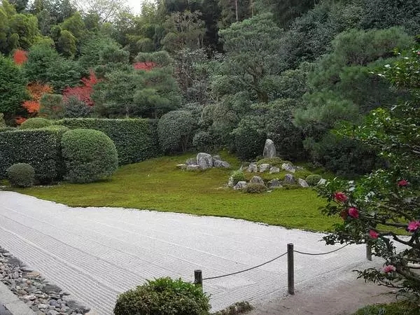 枯山水（中）