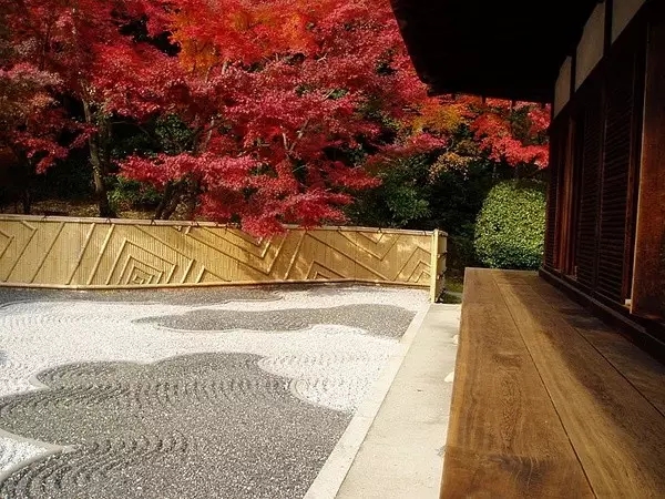 枯山水（中）