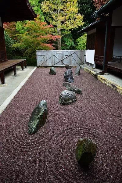 枯山水（中）