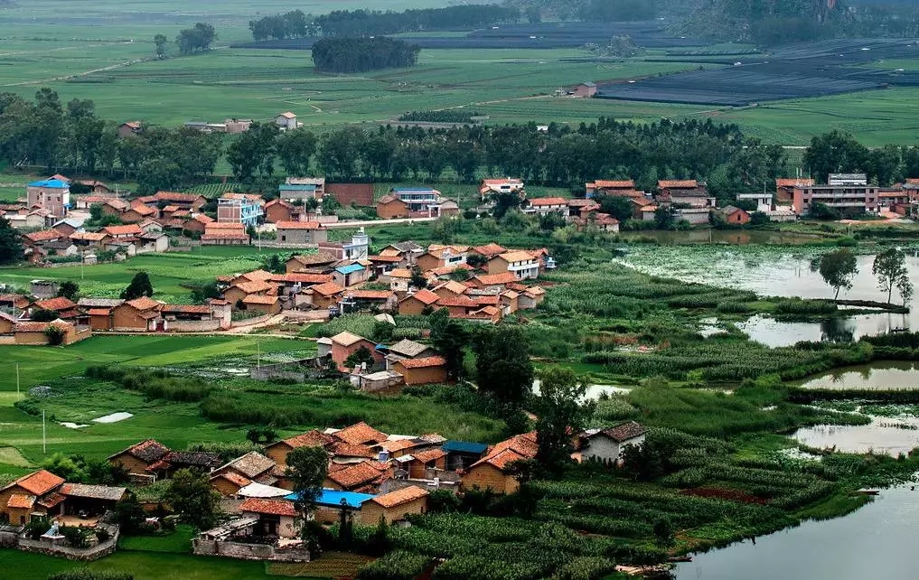 鄉(xiāng)村景觀：要望得見山，看得見水，記得住鄉(xiāng)愁。