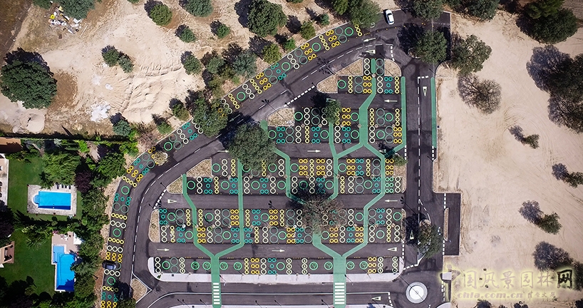 馬德里樹形結構校園停車場景觀