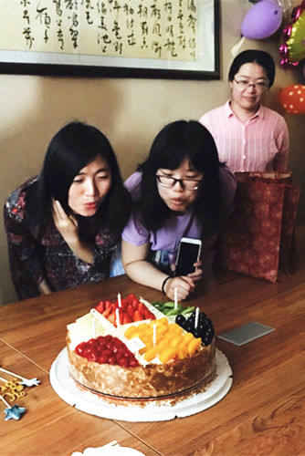 中國風(fēng)景園林網(wǎng)為員工舉辦集體生日會