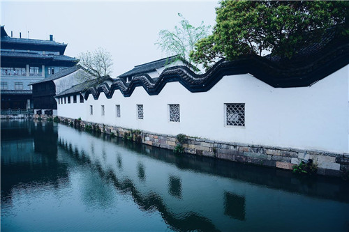特色小鎮密集上馬，會不會成為新的鬼城?
