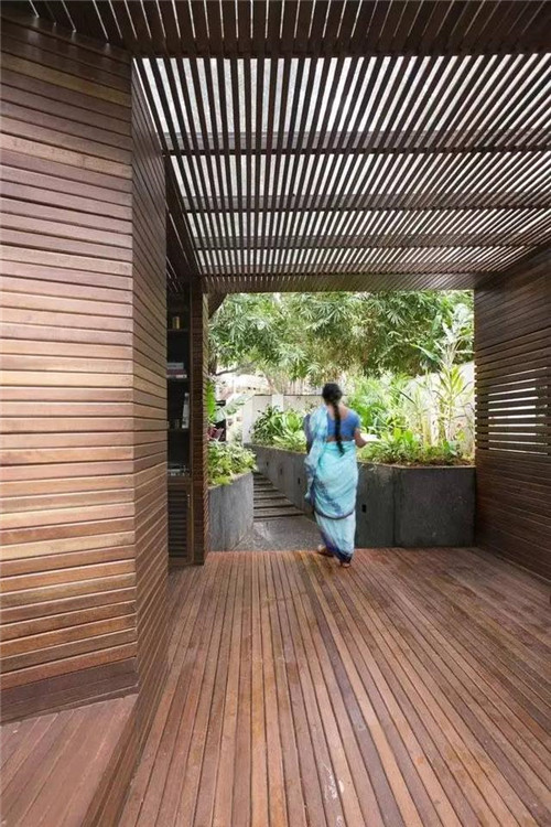 如何使用木材增添園林景觀情趣
