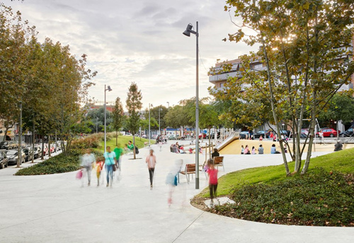 城市中的俏皮沙丘：巴塞羅那Badalona 公園