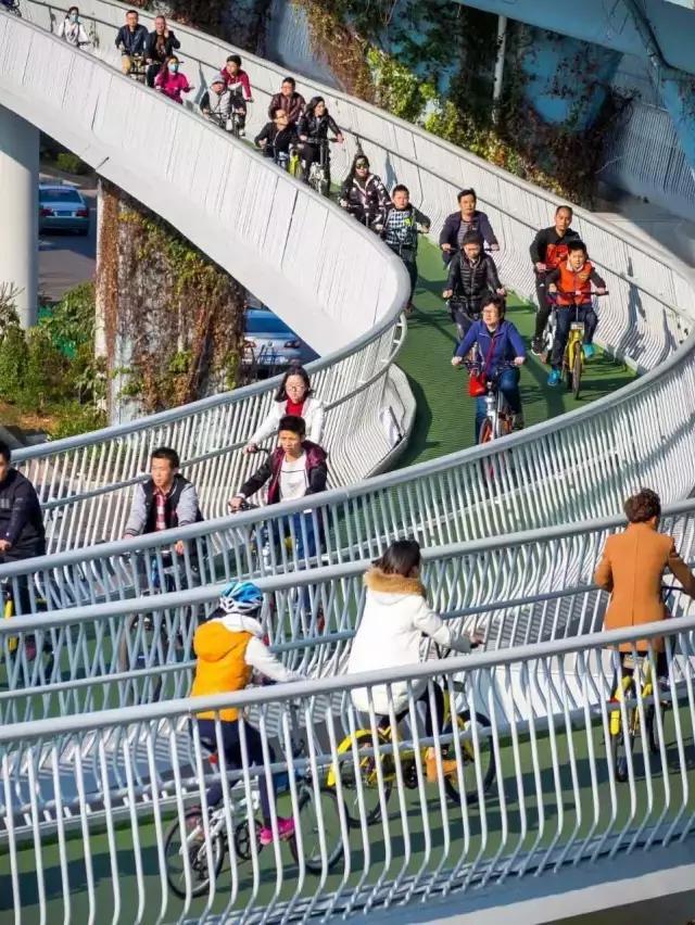 首條空中自行車道在福建廈門建起來