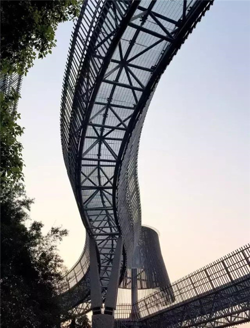 首條空中自行車道在福建廈門建起來