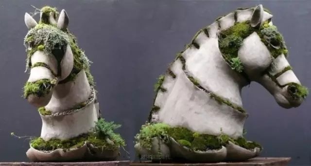 超有創意，是雕塑還是花盆？