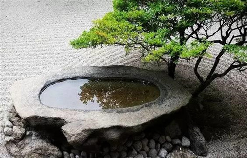 院子里造個小水景檔次提高了十倍不止