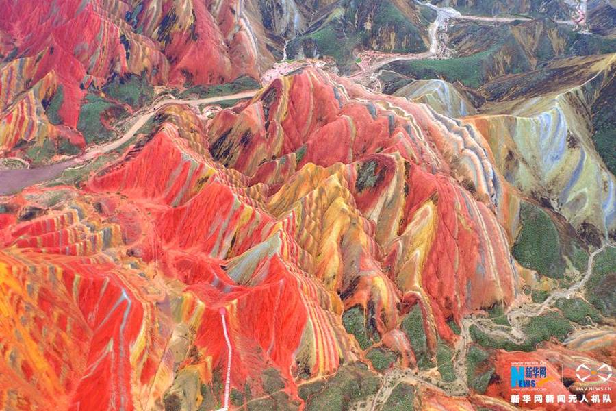 航拍：張掖丹霞國(guó)家地質(zhì)公園