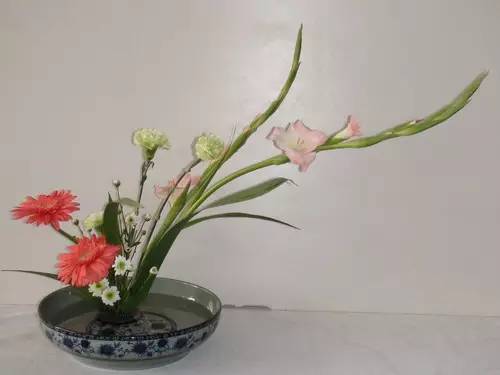 中式插花的布局技巧