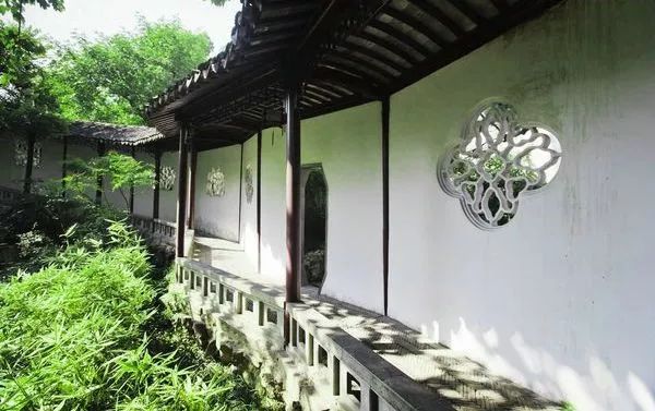 中國傳統(tǒng)園林建筑小品