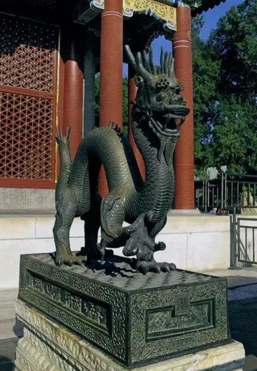 中國傳統(tǒng)園林建筑小品