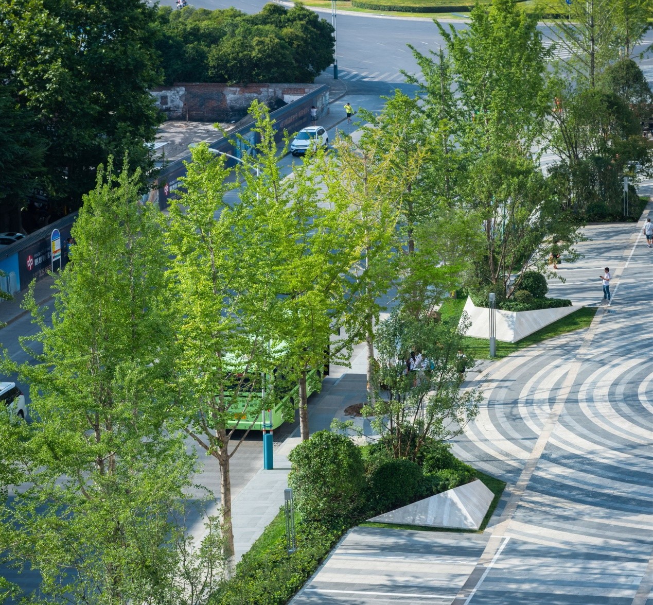華苑園林：精工造景 品質(zhì)為先