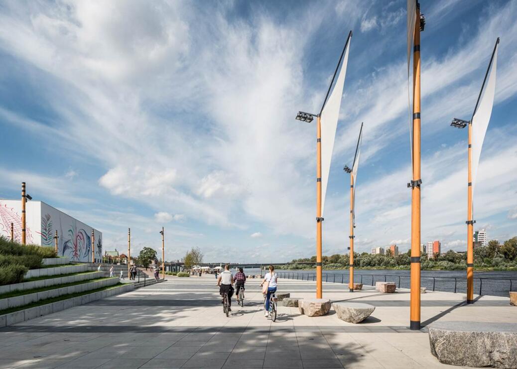 連續(xù)的帶狀空間：華沙維斯瓦河濱河景觀大道