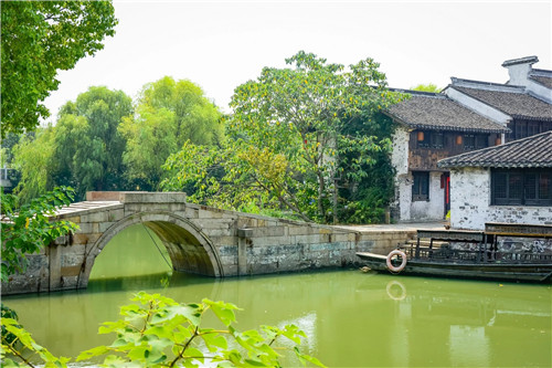 民國時期留下的古鎮(zhèn)，現(xiàn)在成了高端酒店