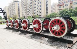 山西一大學(xué)校園內(nèi)建設(shè)火車主題公園