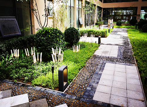 園冶杯專業獎：新華國際廣場天井園林景觀