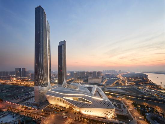 扎哈·哈迪德建筑事務(wù)所南京建筑品鑒會(huì)成功舉行