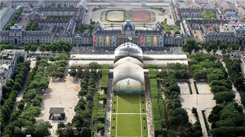 埃菲爾鐵塔周邊將改造為大花園，由哪位大師設計？