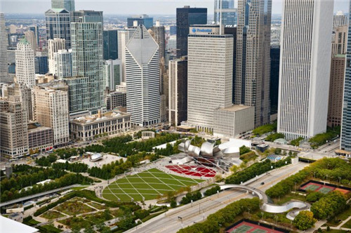 埃菲爾鐵塔周邊將改造為大花園，由哪位大師設計？