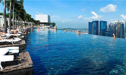 無邊際泳池，令人驚嘆的空中景觀