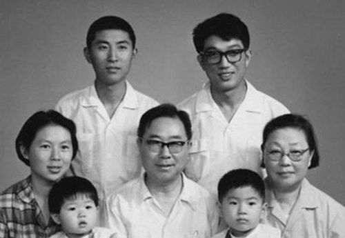 梁思成“忽悠”她去學(xué)建筑，都說她是奇女子，沒想到搞笑能力不輸兒子高曉松