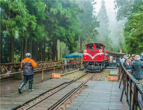 是鐵路也是風(fēng)景：線性文化遺產(chǎn)的活化利用