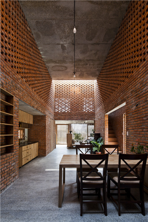 TERMITARY HOUSE