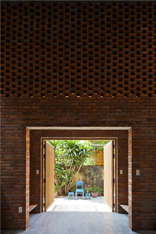 TERMITARY HOUSE