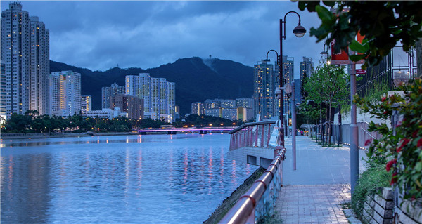 充滿活力的散步道活動場所——香港沙田濱河棧道