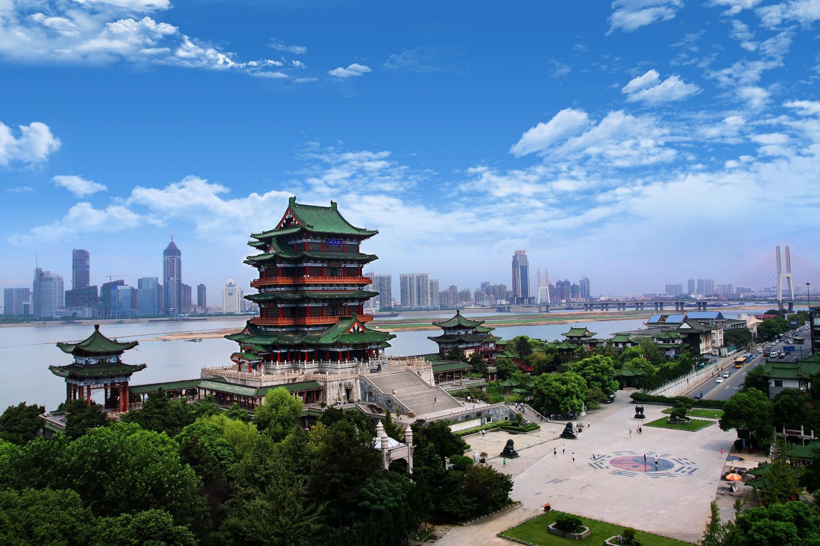 劉庭風：王勃《游冀州韓家園序》