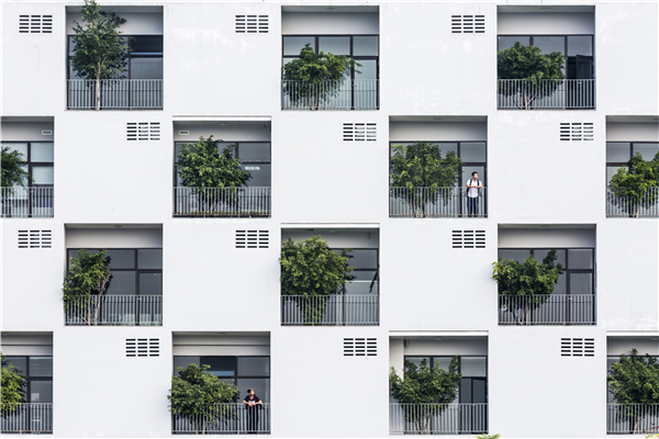 越南FPT大學行政樓設計：混凝土建筑中的綠色體驗