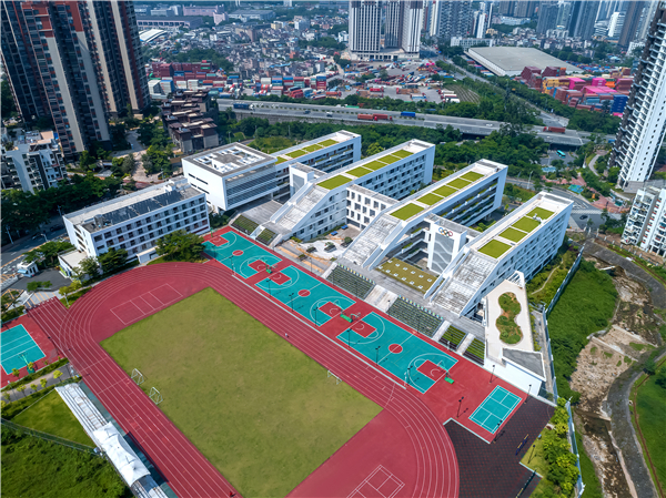 深圳云海學校:以高效布局應(yīng)對復雜場地