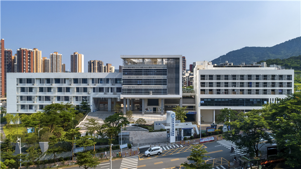 深圳云海學校:以高效布局應(yīng)對復雜場地